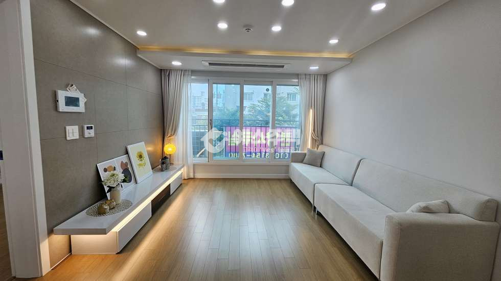 경기 수원권선구 고색동 고색동 집은 넓고! 집앞엔 샌착로와 가득한 나무들! 숲세권 3룸 분양 매물번호 17137 사진 1